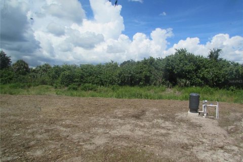 Casa en venta en Port Charlotte, Florida, 4 dormitorios, 151.99 m2 № 2386465 - foto 16