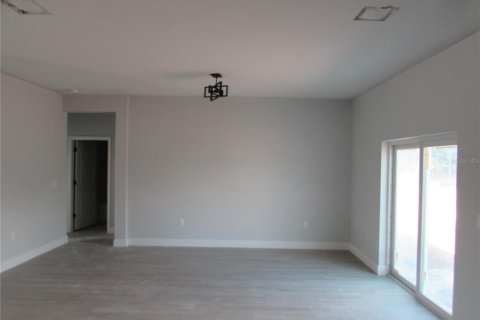 Casa en venta en Port Charlotte, Florida, 4 dormitorios, 151.99 m2 № 2386465 - foto 2
