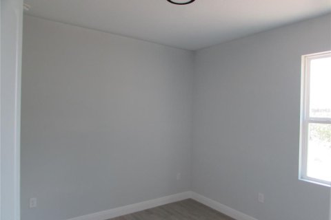 Casa en venta en Port Charlotte, Florida, 4 dormitorios, 151.99 m2 № 2386465 - foto 13