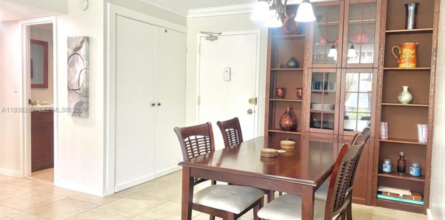 Кондоминиум с 1 спальней в Санни-Айлс-Бич, Флорида № 2054638