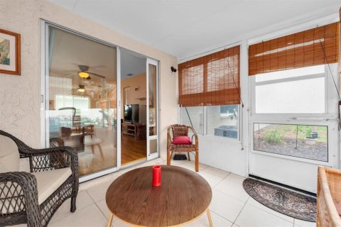 Condo in Saint Petersburg, Florida, 1 bedroom  № 1198310 - photo 22