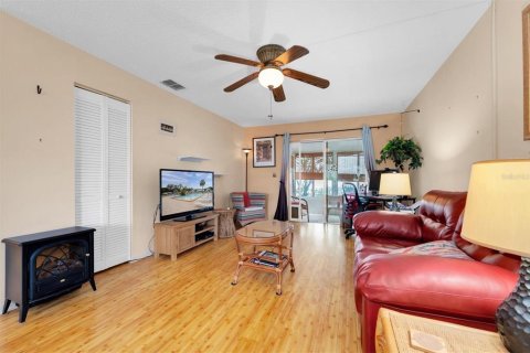 Condo in Saint Petersburg, Florida, 1 bedroom  № 1198310 - photo 10