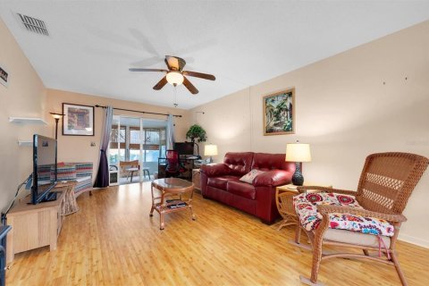 Condo in Saint Petersburg, Florida, 1 bedroom  № 1198310 - photo 9