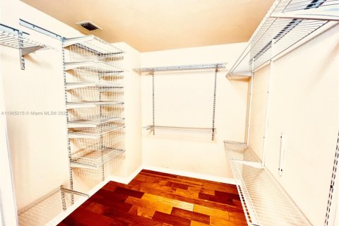 Copropriété à louer à Fort Lauderdale, Floride: 3 chambres, 139.91 m2 № 1956622 - photo 17