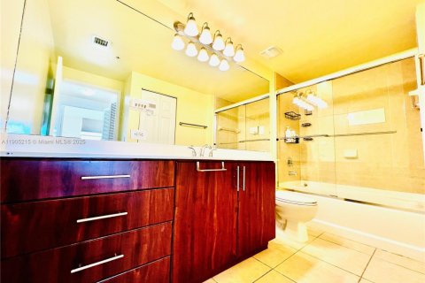 Copropriété à louer à Fort Lauderdale, Floride: 3 chambres, 139.91 m2 № 1956622 - photo 25