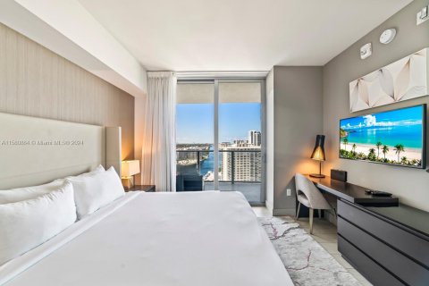 Снять в аренду кондоминиум в Холливуд, Флорида 2 спальни, 99.87м2, № 1958872 - фото 17