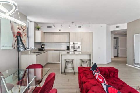 Снять в аренду кондоминиум в Холливуд, Флорида 2 спальни, 99.87м2, № 1958872 - фото 12