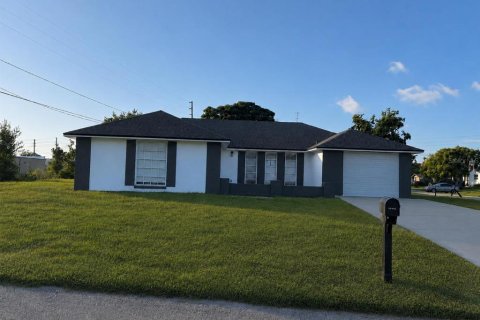 Villa ou maison à Port Richey, Floride 3 chambres, 143.44 m2 № 2235820