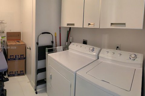 Снять в аренду кондоминиум в Санни-Айлс-Бич, Флорида 2 спальни, 149.94м2, № 1994971 - фото 30