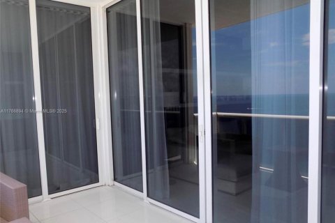 Снять в аренду кондоминиум в Санни-Айлс-Бич, Флорида 2 спальни, 149.94м2, № 1994971 - фото 17