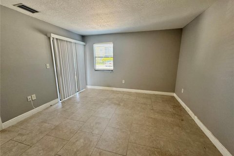 Снять в аренду кондоминиум в Ларго, Флорида 3 комнаты, 61.04м2, № 1879172 - фото 6