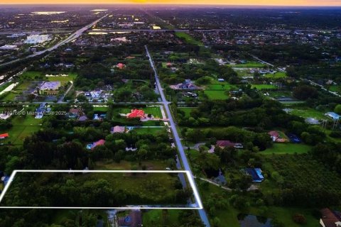 Land in Southwest Ranches, Florida № 1936258 - photo 5