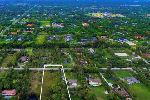 Land in Southwest Ranches, Florida № 1936258 - photo 2