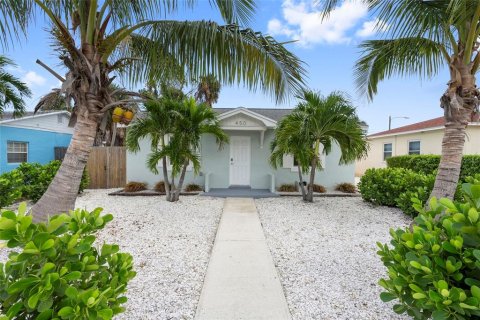 Casa en Saint Pete Beach, Florida 3 dormitorios, 106.28 m2 № 2380605