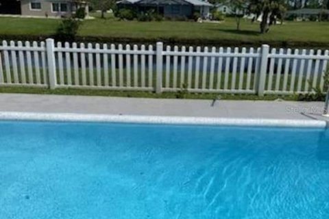 House in Rotonda, Florida 3 bedrooms, 168.99 sq.m. № 2133223 - photo 1