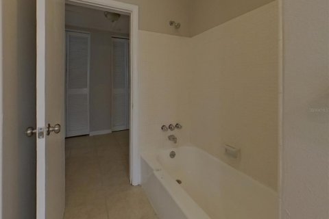 Casa en alquiler en Clearwater, Florida, 3 dormitorios, 147.06 m2 № 1913499 - foto 14