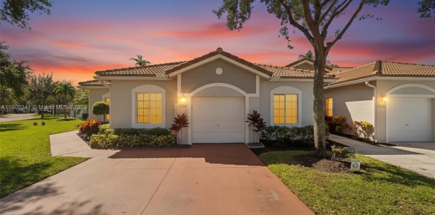 Villa ou maison à Deerfield Beach, Floride 3 chambres, 138.89 m2 № 1955940