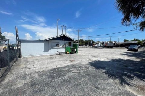 Immobilier commercial à louer à Bradenton, Floride: 48.31 m2 № 2228087 - photo 8