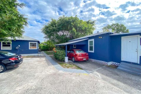 Propiedad comercial en West Palm Beach, Florida 146.6 m2 № 2171912