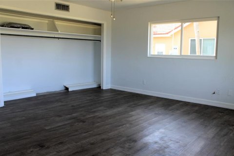 House in Winter Haven, Florida 3 bedrooms, 140.38 sq.m. № 1674046 - photo 11
