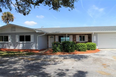 House in Winter Haven, Florida 3 bedrooms, 140.38 sq.m. № 1674046 - photo 16