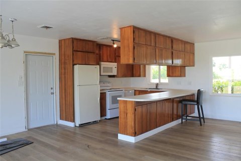 House in Winter Haven, Florida 3 bedrooms, 140.38 sq.m. № 1674046 - photo 4