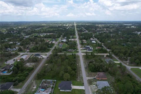 Land in Lehigh Acres, Florida № 2165541 - photo 5