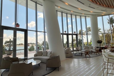Condo in Miami, Florida, 5 bedrooms  № 2066140 - photo 5