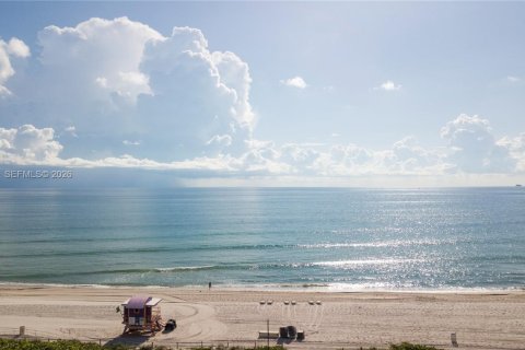 Condominio en venta en Miami Beach, Florida, 2 dormitorios, 111.2 m2 № 2000430 - foto 29