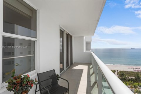 Condominio en venta en Miami Beach, Florida, 2 dormitorios, 111.2 m2 № 2000430 - foto 20