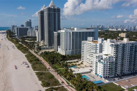 Condominio en venta en Miami Beach, Florida, 2 dormitorios, 111.2 m2 № 2000430 - foto 24