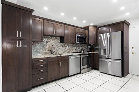 Condominio en venta en Miami Beach, Florida, 2 dormitorios, 111.2 m2 № 2000430 - foto 8