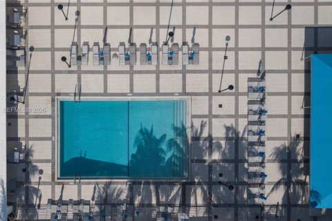 Condominio en venta en Miami Beach, Florida, 2 dormitorios, 111.2 m2 № 2000430 - foto 28