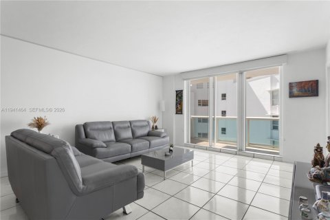 Condominio en venta en Miami Beach, Florida, 2 dormitorios, 111.2 m2 № 2000430 - foto 4