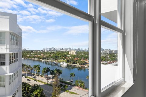 Condominio en venta en Miami Beach, Florida, 2 dormitorios, 111.2 m2 № 2000430 - foto 13