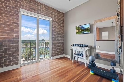 Condo in Tampa, Florida, 2 bedrooms  № 1910195 - photo 18