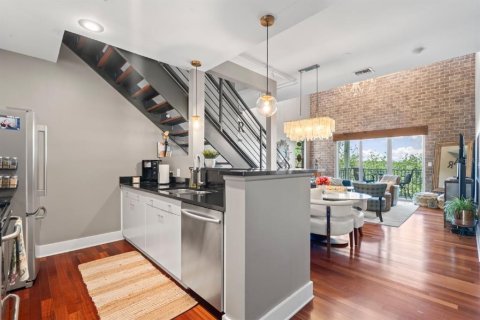 Condominio en alquiler en Tampa, Florida, 2 dormitorios, 141.3 m2 № 1910195 - foto 8