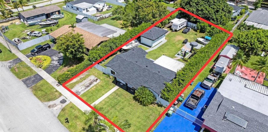 Casa en Miami, Florida 5 dormitorios, 147.9 m2 № 1788668