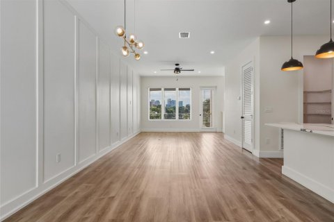 Villa ou maison à vendre à Tampa, Floride: 3 chambres, 210.33 m2 № 2432772 - photo 9