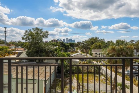 Villa ou maison à vendre à Tampa, Floride: 3 chambres, 210.33 m2 № 2432772 - photo 22