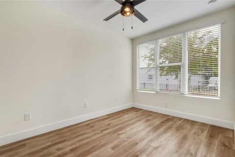 Villa ou maison à vendre à Tampa, Floride: 3 chambres, 210.33 m2 № 2432772 - photo 18