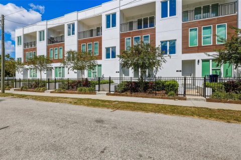 Villa ou maison à vendre à Tampa, Floride: 3 chambres, 210.33 m2 № 2432772 - photo 24