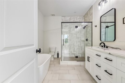 Villa ou maison à vendre à Tampa, Floride: 3 chambres, 210.33 m2 № 2432772 - photo 14