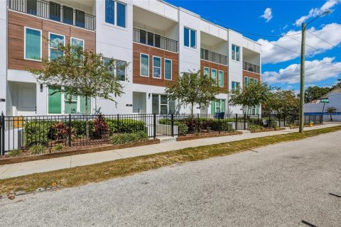 Villa ou maison à vendre à Tampa, Floride: 3 chambres, 210.33 m2 № 2432772 - photo 25