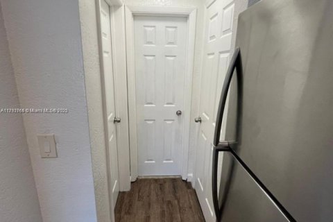 Immobilier commercial à vendre à Fort Lauderdale, Floride: 236.25 m2 № 1863705 - photo 6