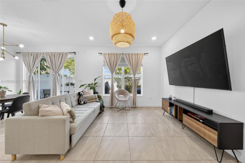 Снять в аренду таунхаус в Дирфилд-Бич, Флорида 3 спальни, 134.62м2, № 2065750 - фото 23