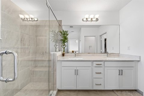 Снять в аренду таунхаус в Дирфилд-Бич, Флорида 3 спальни, 134.62м2, № 2065750 - фото 27