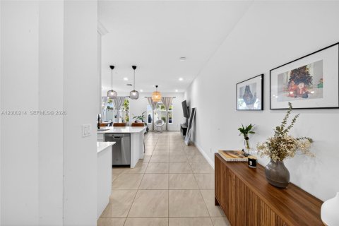 Снять в аренду таунхаус в Дирфилд-Бич, Флорида 3 спальни, 134.62м2, № 2065750 - фото 9