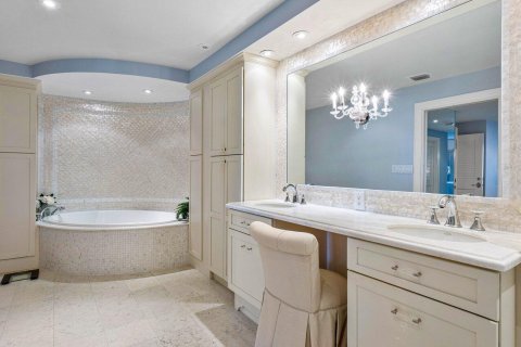 Condominio en venta en Stuart, Florida, 2 dormitorios, 223.43 m2 № 2177249 - foto 23