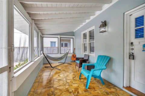 House in Fort Lauderdale, Florida 2 bedrooms, 143.53 sq.m. № 1986571 - photo 18